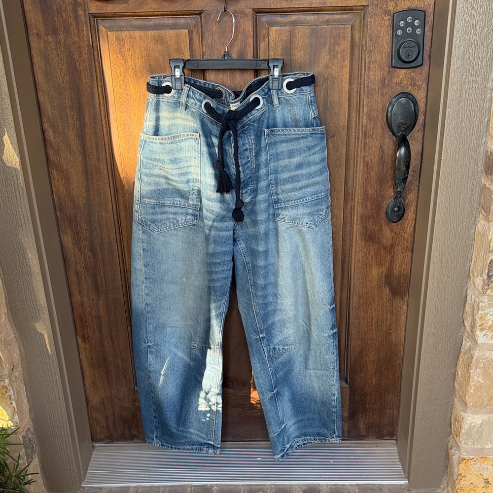 We The Free Moxie Barrel Jeans, size 29